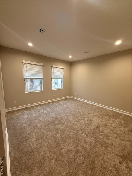 Building Photo - 122 Greenwich Ave