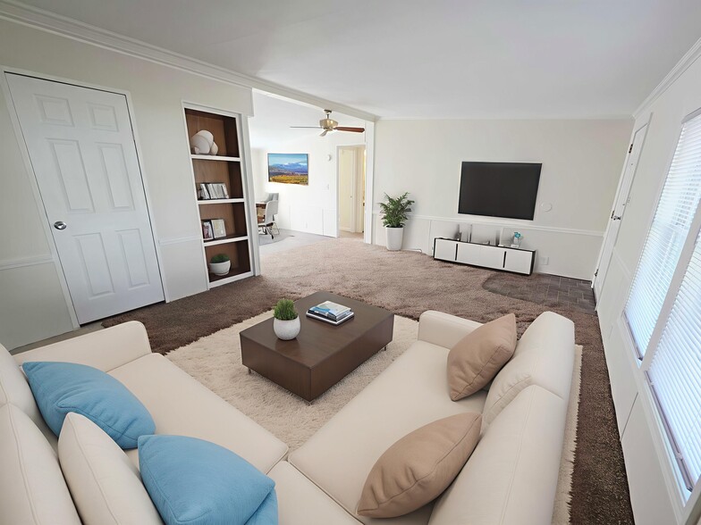 Primary Photo - 3683 Pinoak St