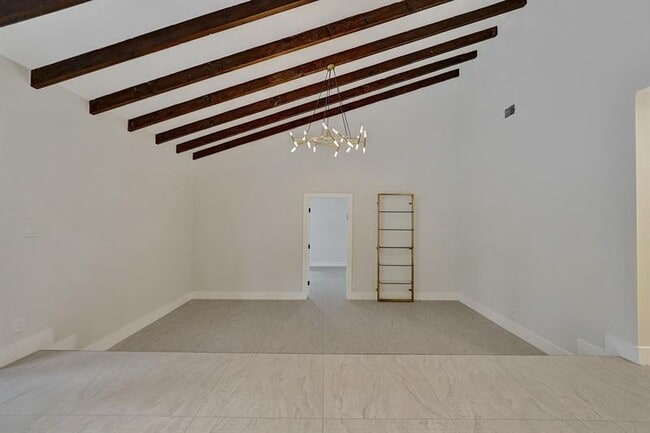 Building Photo - 3501 N Park Rd