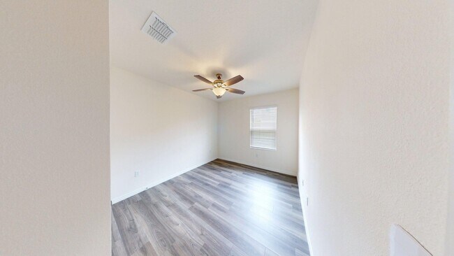 Building Photo - 4 BR 2 BA  Perfect Home - CASCADES SUBDIVI...