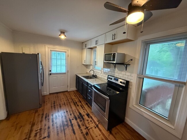 Building Photo - 417 S 8th St