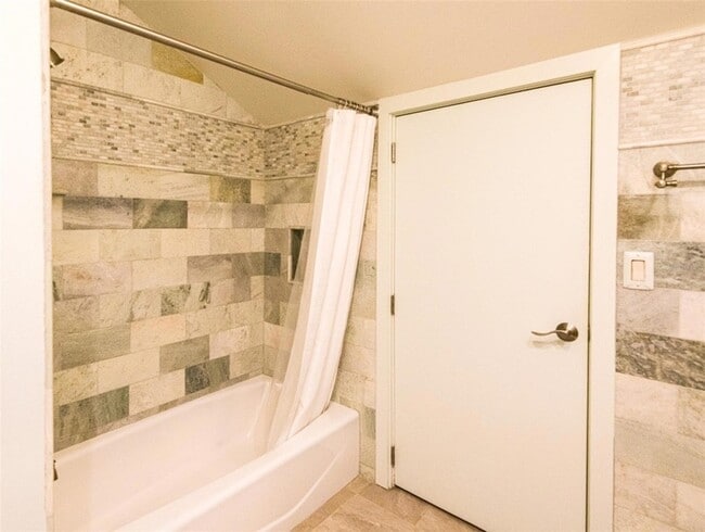 Building Photo - 5332 Huntingwood Ct