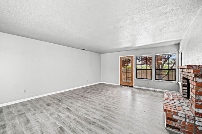 Building Photo - 7456 Santa Susana Way