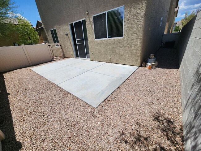 Building Photo - A Beautiful 3 Bedroom 2 story home in SW. ...