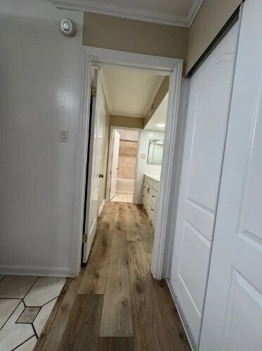 Building Photo - 400 N Acacia Ave