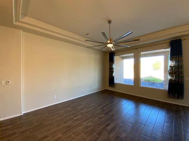 Building Photo - 4 Bedroom Single Story Home Available Near...