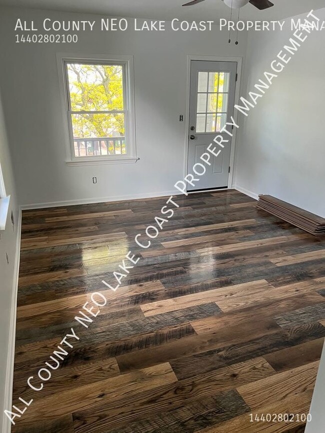 Building Photo - 2084 Dowd Ave