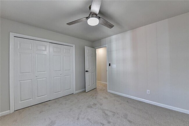 Building Photo - 6415 Sterling Dr