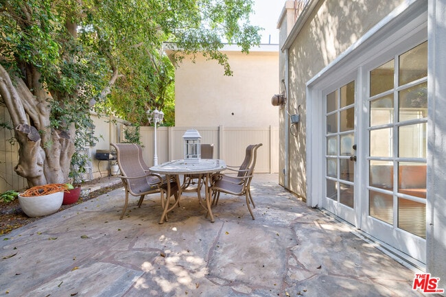 Building Photo - 12219 Darlington Ave