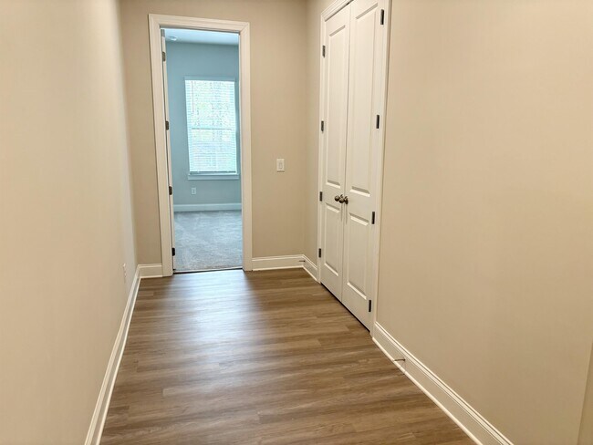 Building Photo - 781 Stickley Oak Way
