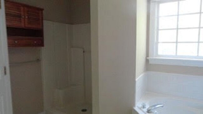 Building Photo - Beautiful home in Seaford