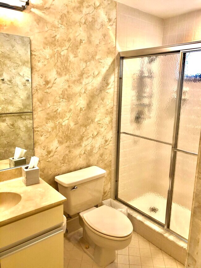 Building Photo - 5310 Fountains Dr S