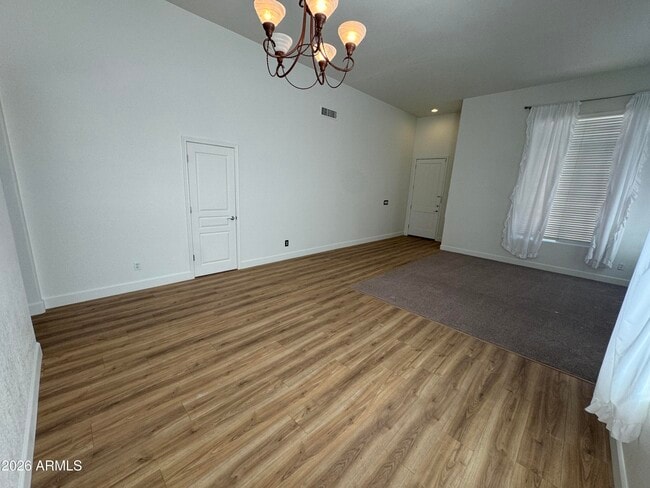 Building Photo - 1127 W Mesquite St