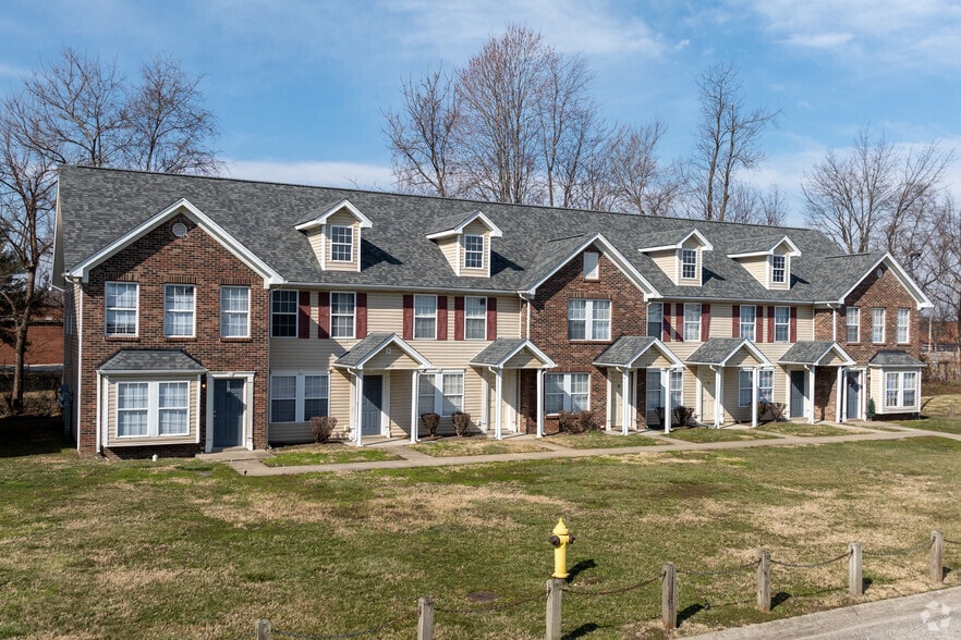 Primary Photo - Bayshore Townhomes