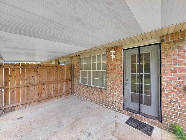 Building Photo - 3359 Green Briar Cir