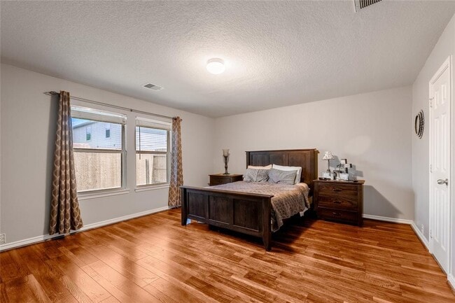 Building Photo - 2034 Eddlewood Ct