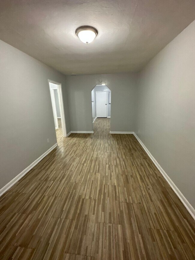 Building Photo - 2845/2847 W 6th St.