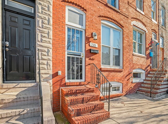 Primary Photo - Cozy 2 BR 1.5 Ba Townhome by Patterson Park