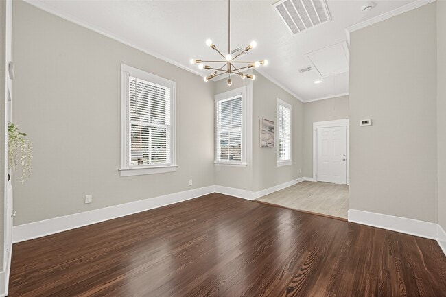 Building Photo - 1814 33rd St