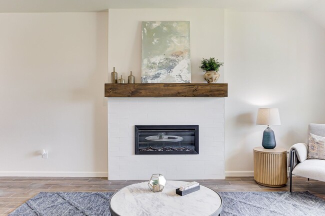 Building Photo - Brand New Home In Noble!