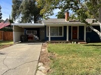 Building Photo - Charming Winters Home