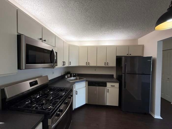Building Photo - 65 Joyner Ct