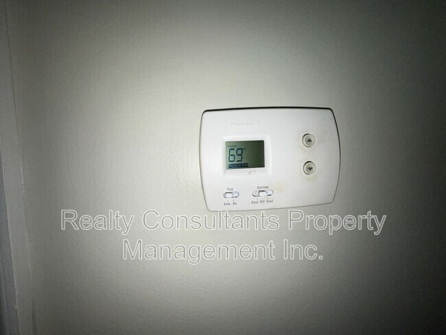 Building Photo - 6609 Poplar Grove Trail