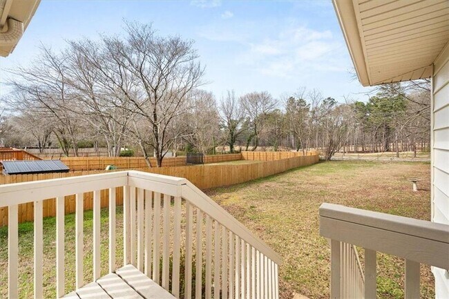 Building Photo - 1451 Belmont Ave