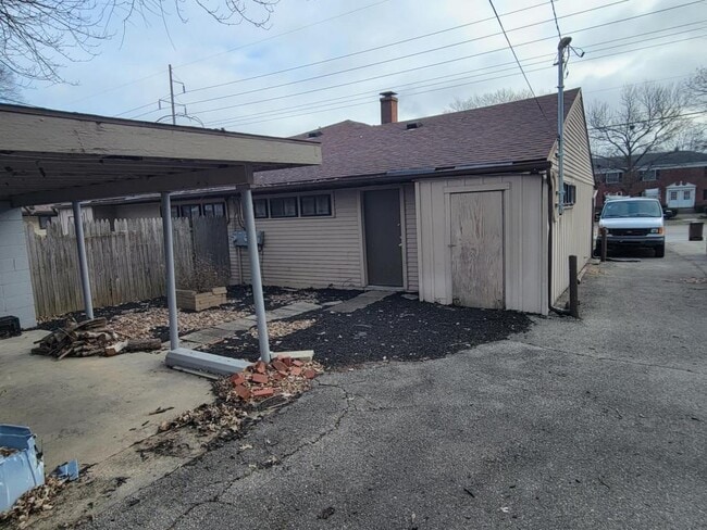 Building Photo - 2101 S Smithville Rd