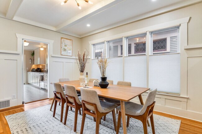 Building Photo - 1706 Warren Ave N