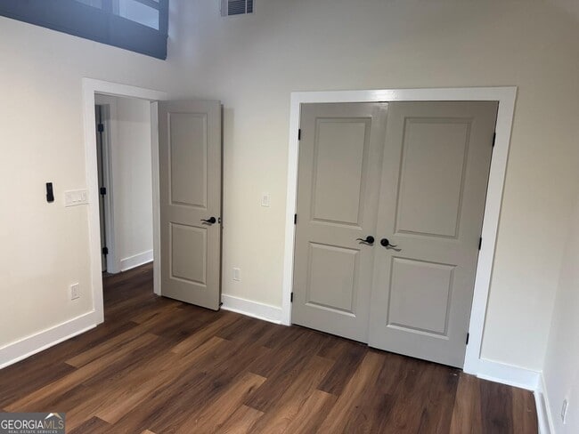 Building Photo - 1620 Chevron Way