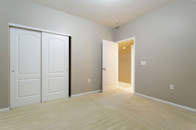 Building Photo - 5329 Warminster Dr