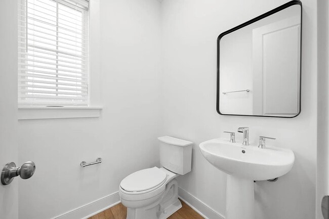 Building Photo - 3029 Howell Aly