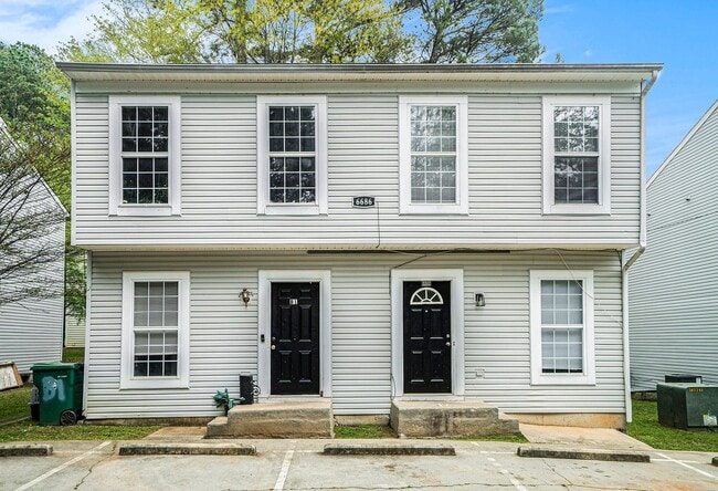 Primary Photo - Conveniently Located 3BR/2.5BA Townhome in...