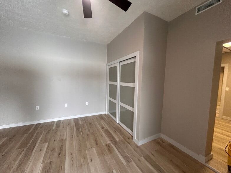 Building Photo - 1093 NY-19