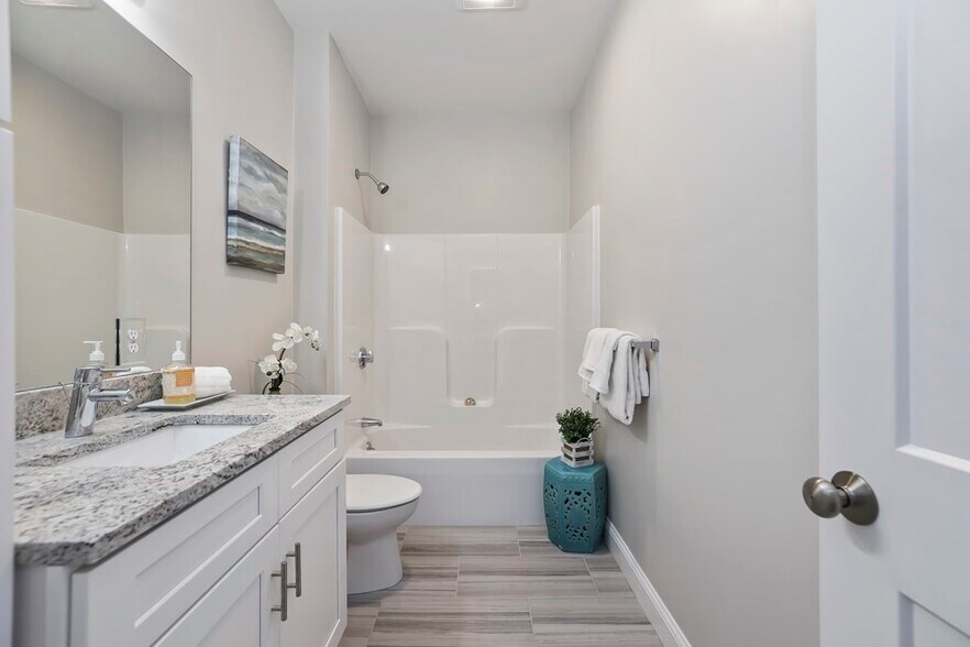 Building Photo - 734 South St