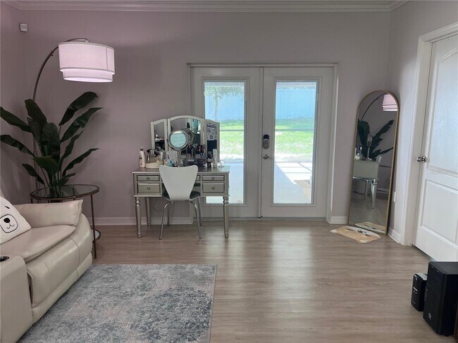 Building Photo - 10120 Hawk Storm Ave