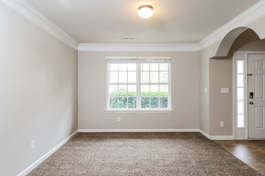 Building Photo - 3912 Parkers Fry