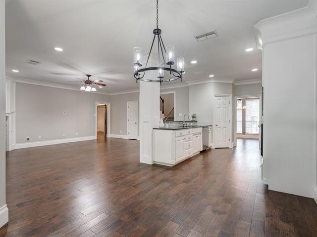 Building Photo - 708 Lonesome Dove Trail