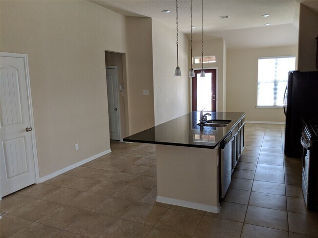 Building Photo - 5211 Ivory Glass Dr
