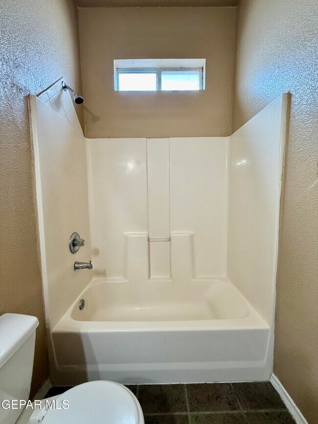 Building Photo - 3401 Tierra Zafiro Dr