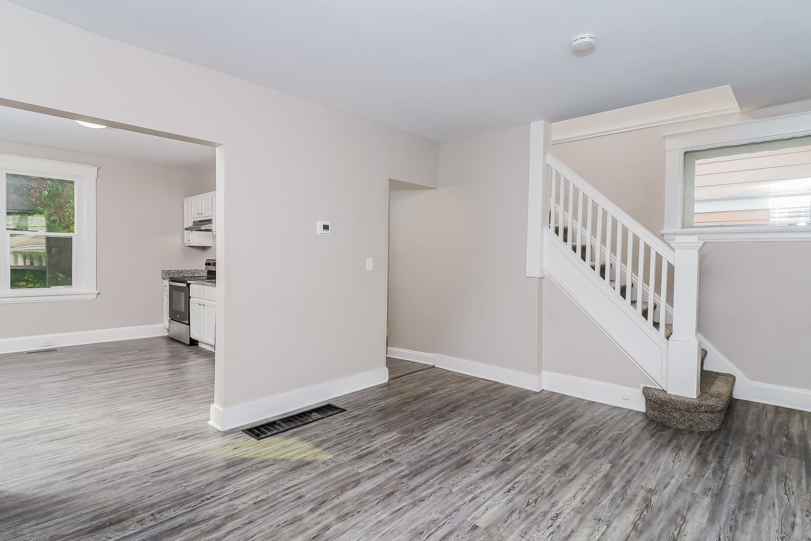 Building Photo - 11 Glenwood Ave