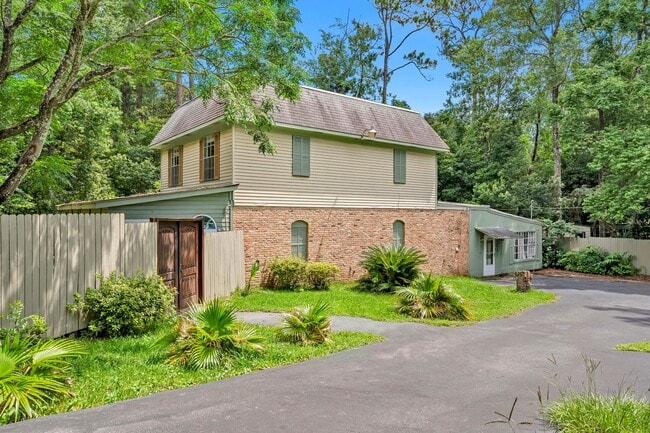 Building Photo - 3532 Spring Hill Ave