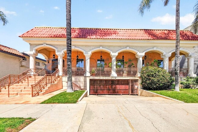 Building Photo - 14335 Huston St