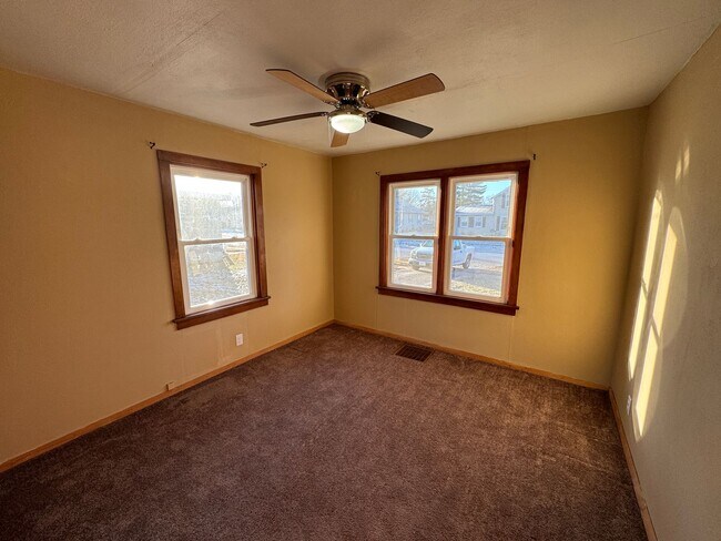 Building Photo - Cozy 2-Bedroom Home In a Peaceful Neighborhood!