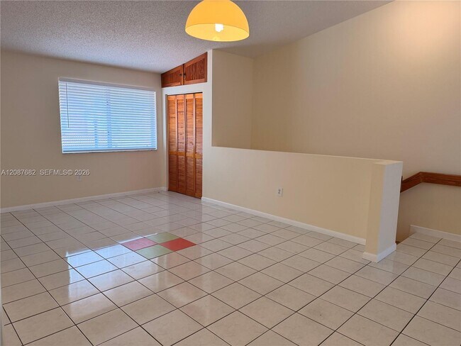 Building Photo - 8019 Lake Dr