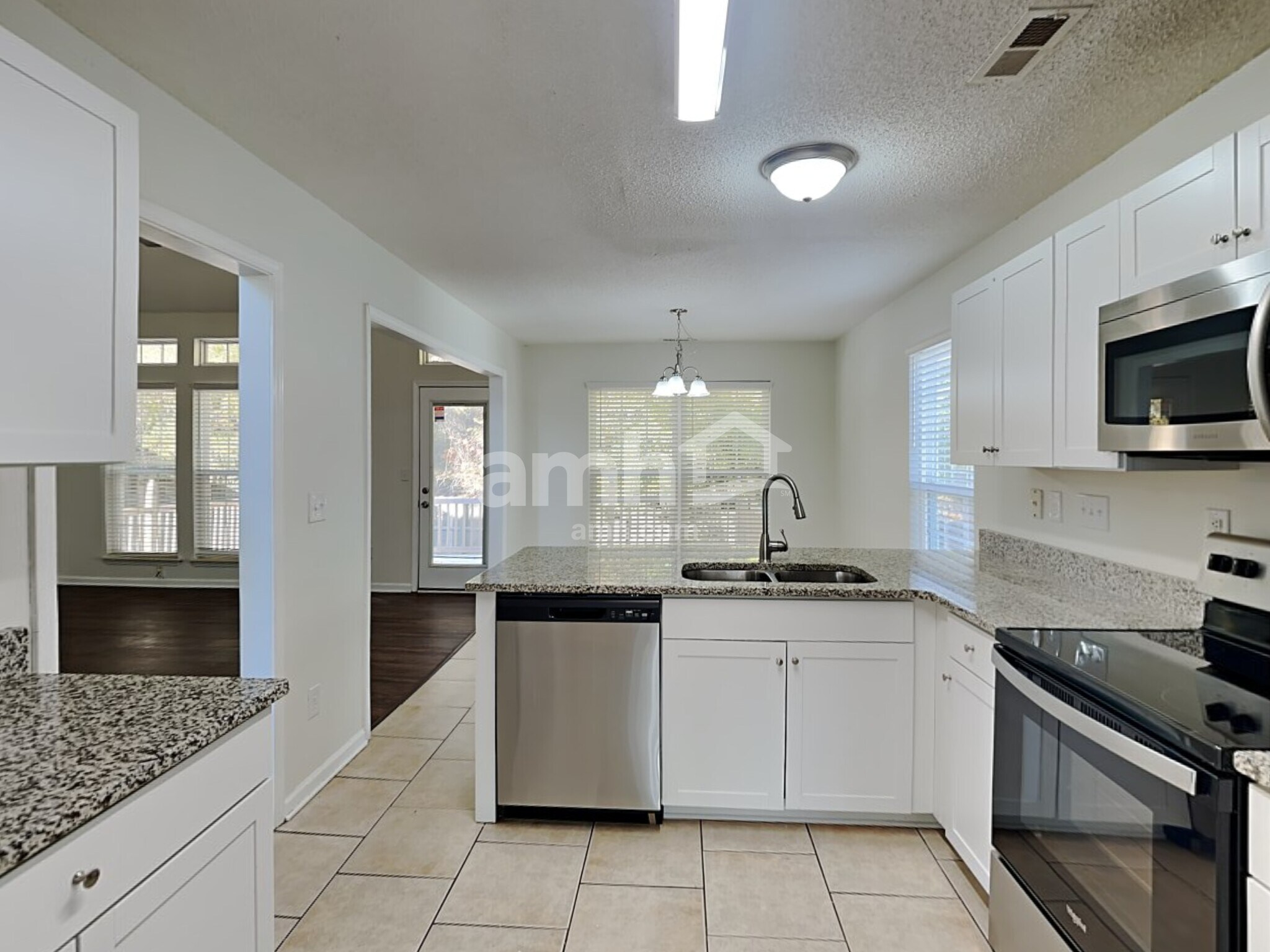 Building Photo - 8616 Warwick Crest Ln