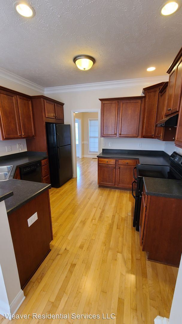 Building Photo - 4 br, 3 bath House - 512 Captains Place