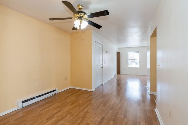 Building Photo - 112 Astor Pl