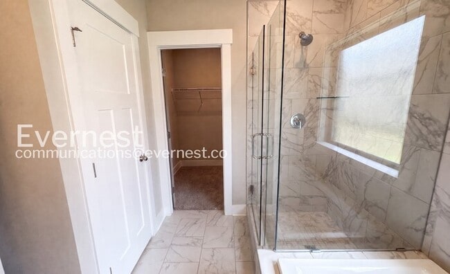Building Photo - 3-Bed/2-Bath Home/Pet Friendly/Available Now!